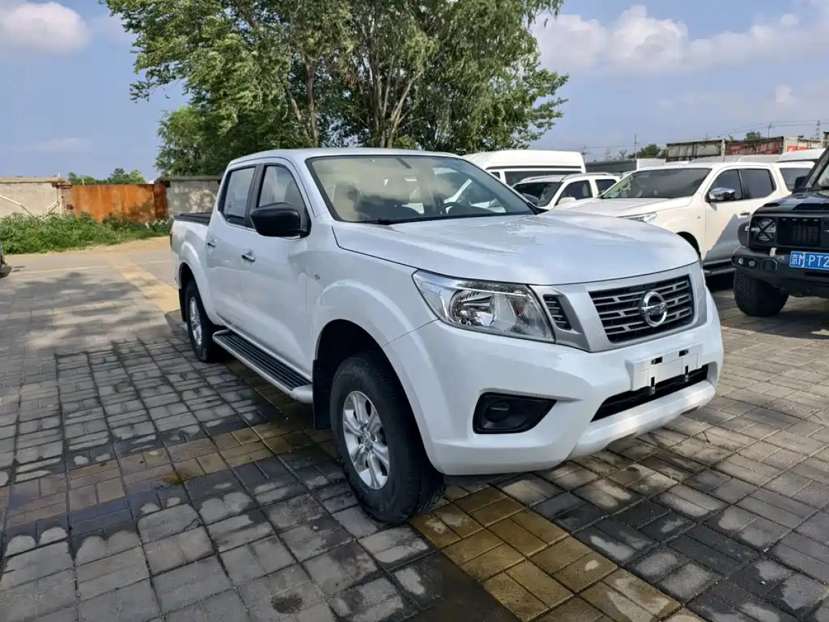 NISSAN NAVARA