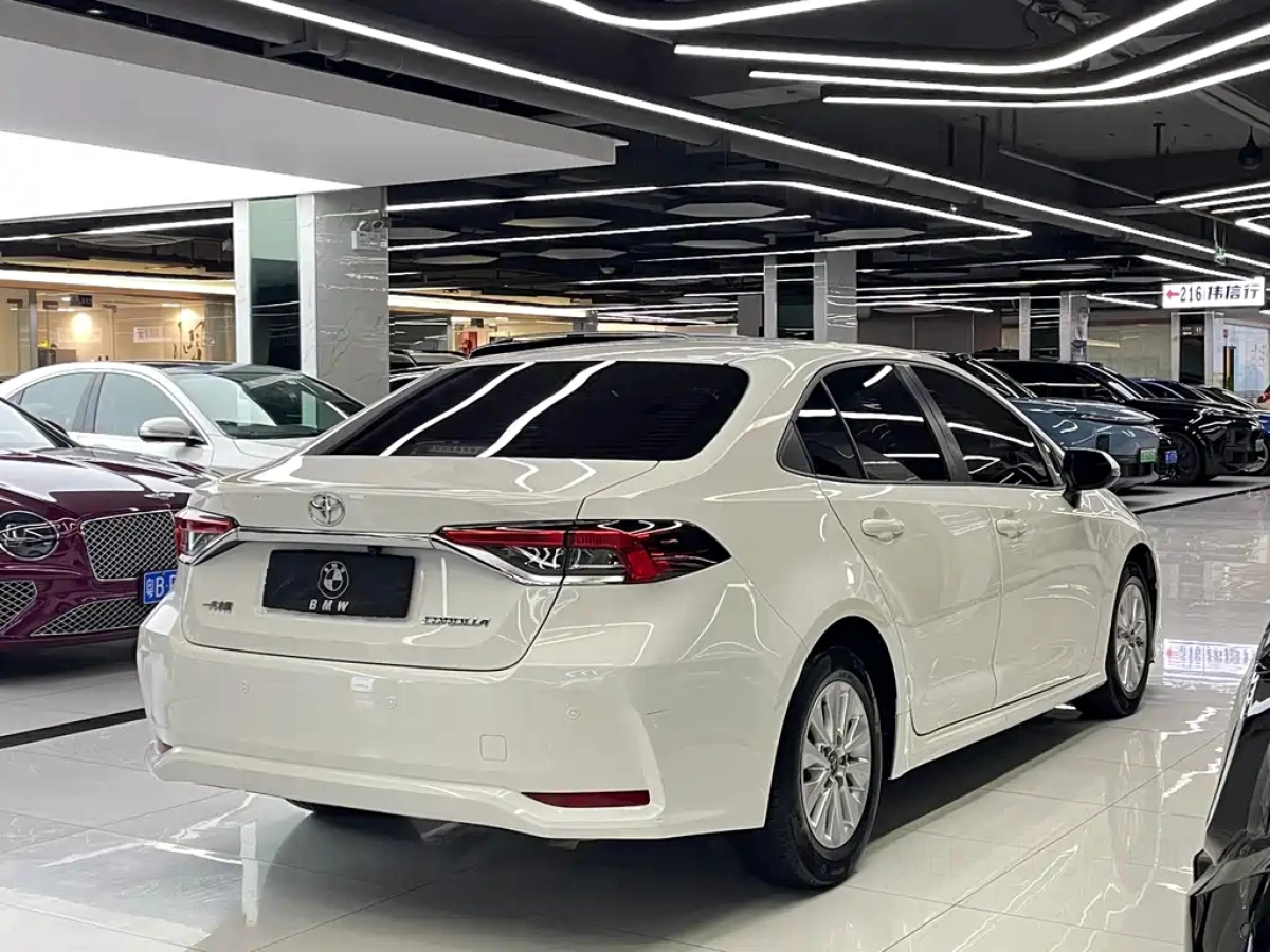 TOYOTA COROLLA
