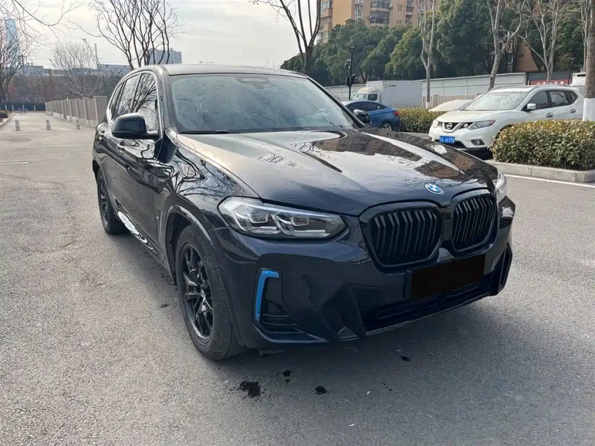 BMW IX3