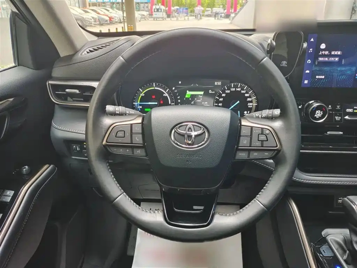 TOYOTA HIGHLANDER