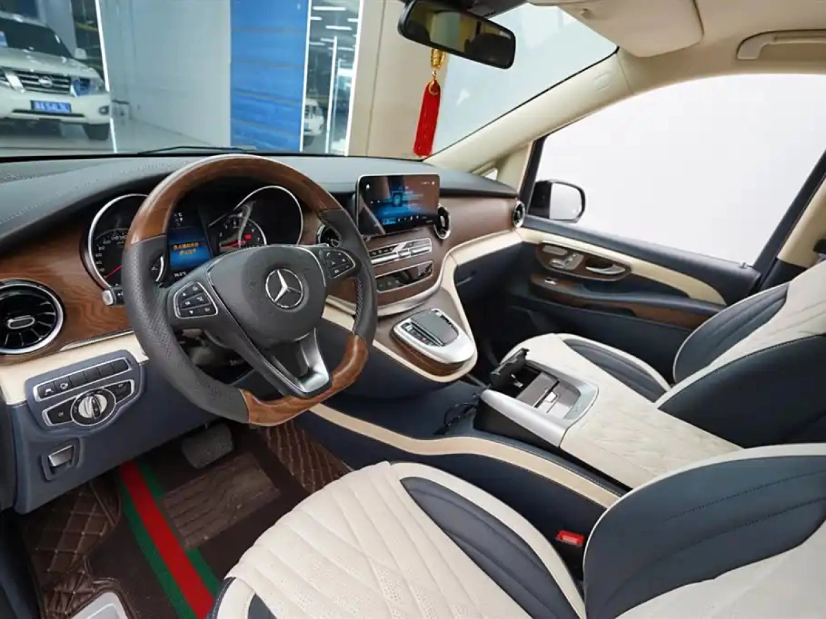 MERCEDES BENZ V-CLASS