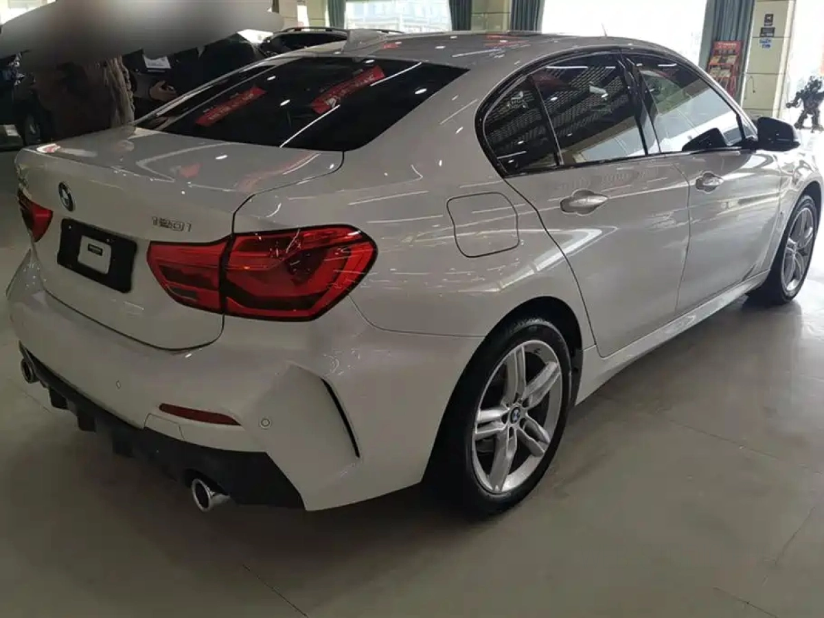 BMW 1-SERIES