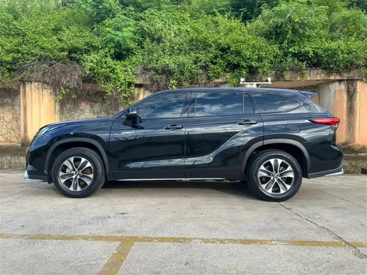 TOYOTA CROWN LUFANG