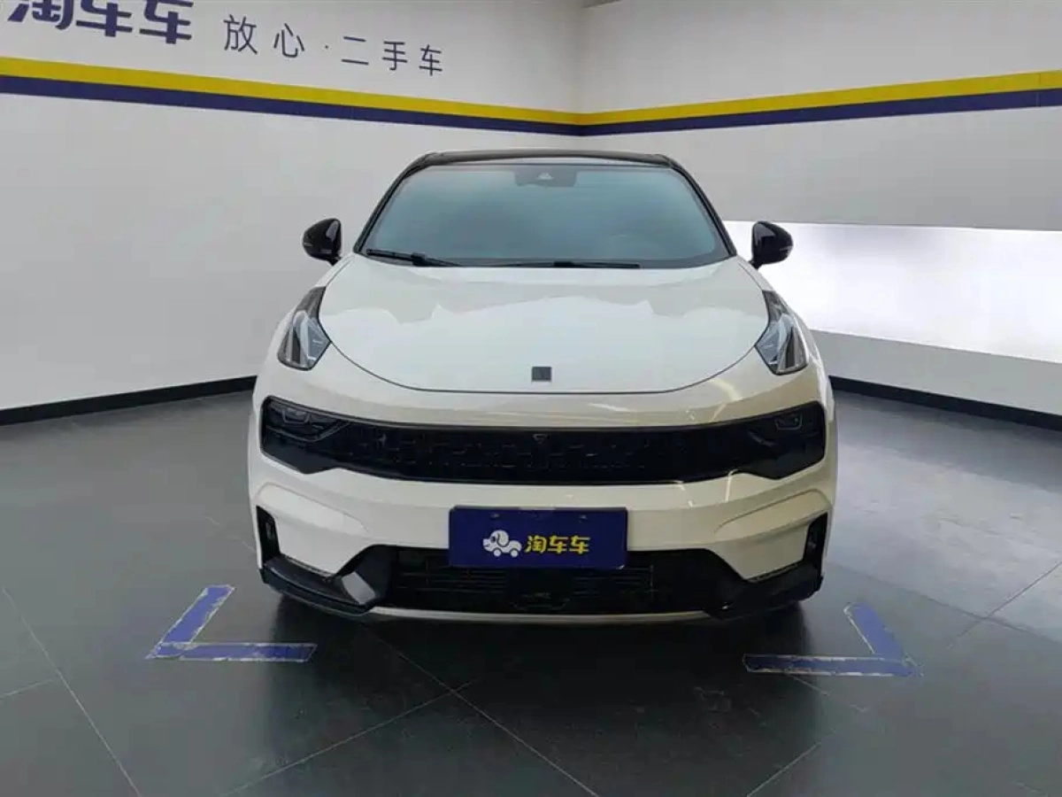 LYNK&CO 05