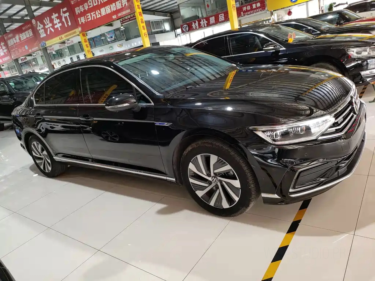 VOLKSWAGEN MAGOTAN GTE PLUG IN HYBRID
