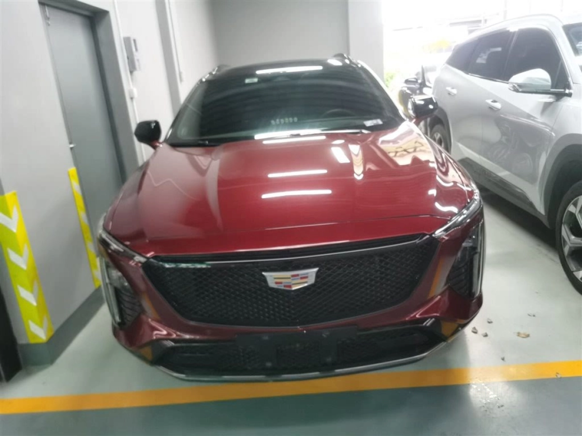 CADILLAC GT4