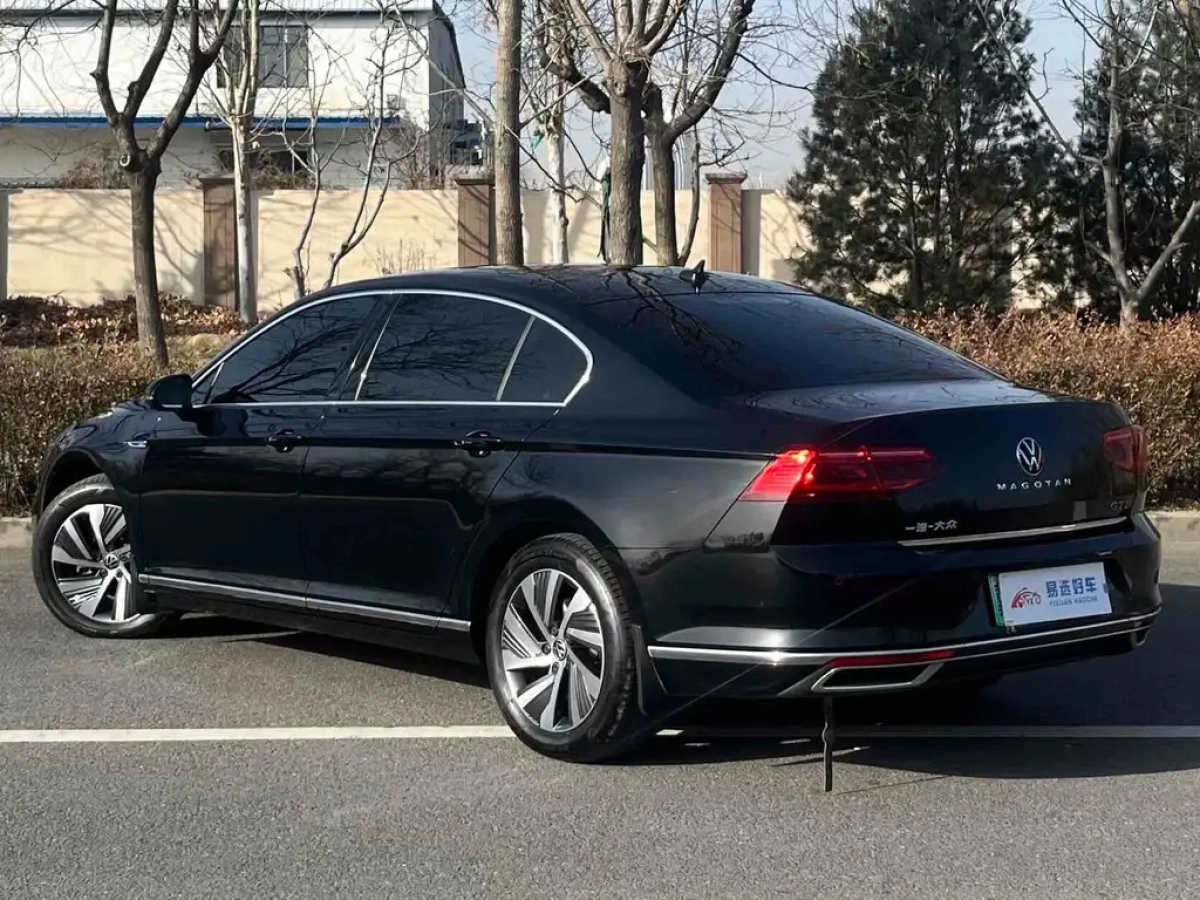 VOLKSWAGEN MAGOTAN GTE PLUG IN HYBRID