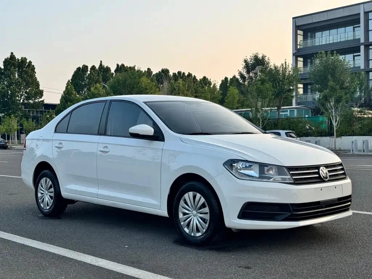 VOLKSWAGEN SANTANA
