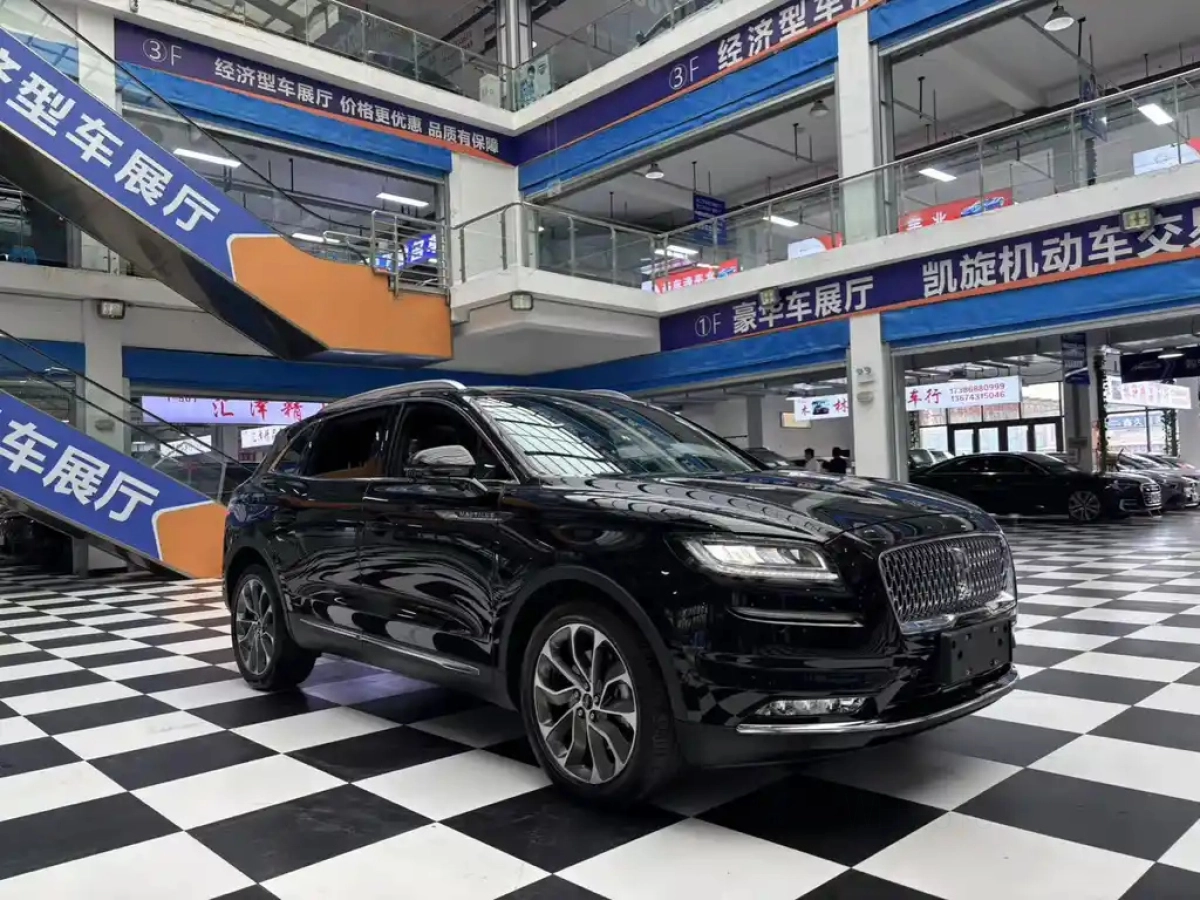 LINCOLN NAVIGATOR