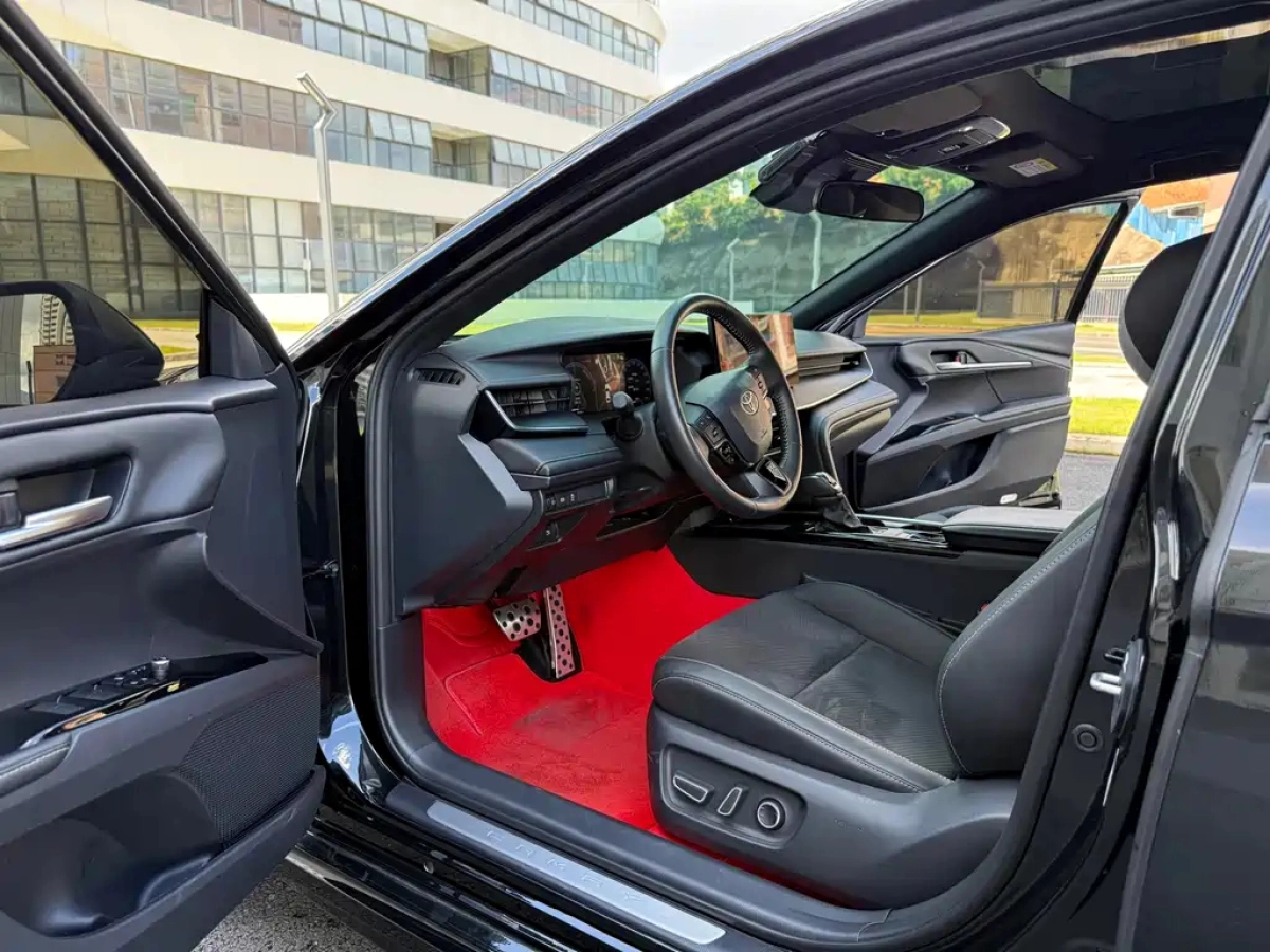 TOYOTA CAMRY