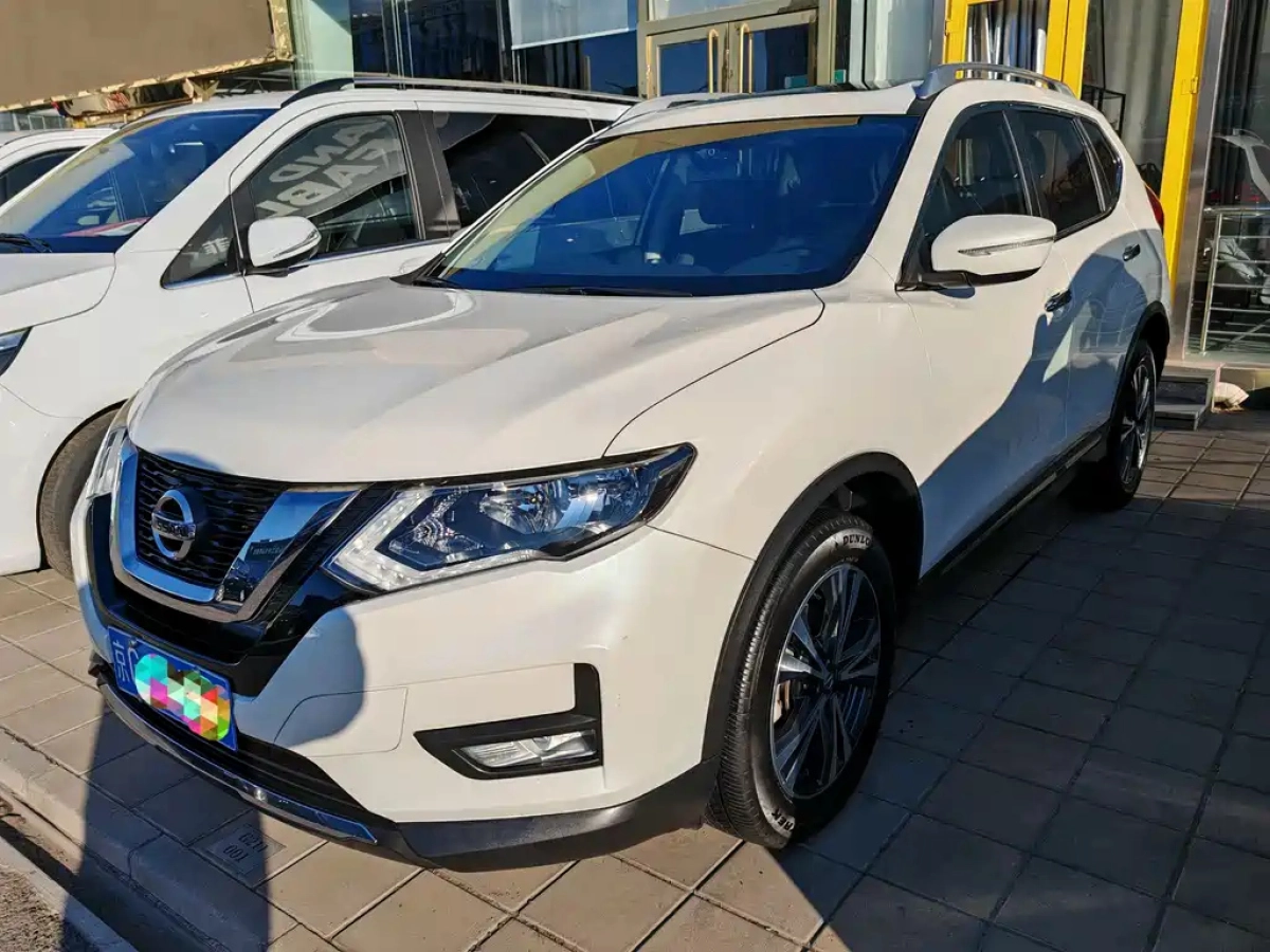 NISSAN X-TRAIL