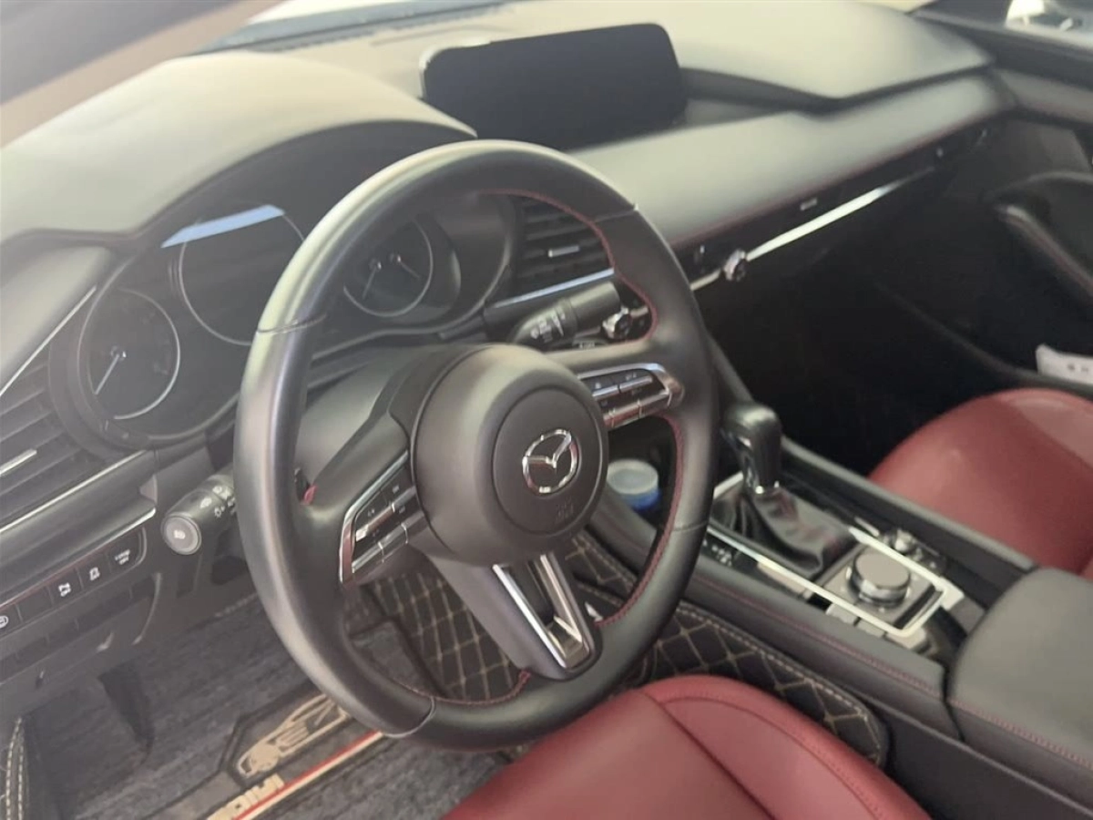 MAZDA 3 AXELA