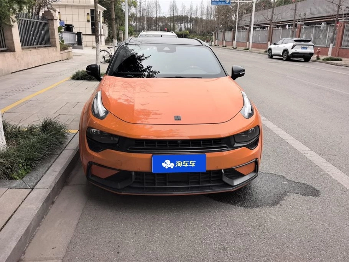 LYNK&CO 02 HATCHBACK