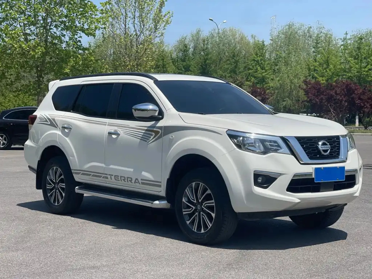 NISSAN TERRA