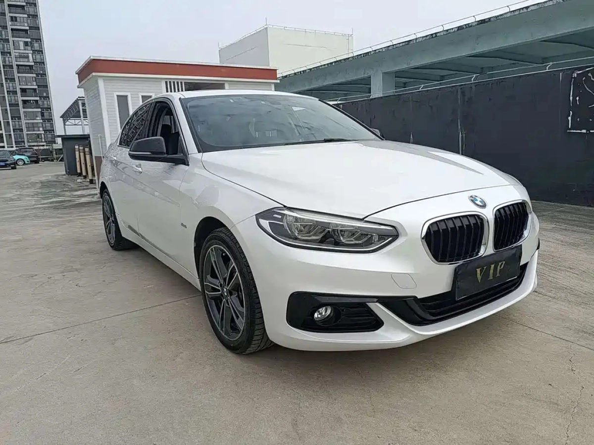 BMW 1-SERIES