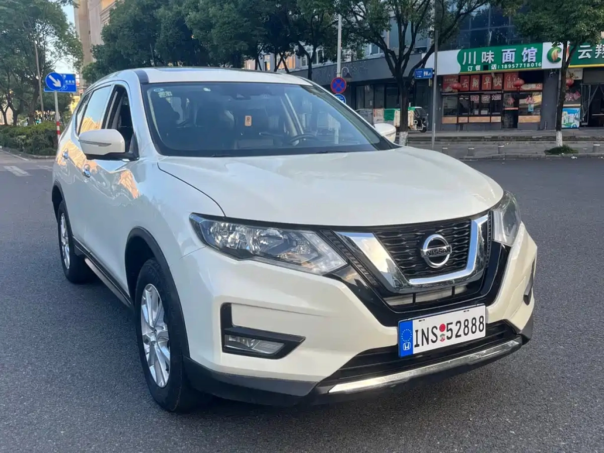 NISSAN X-TRAIL