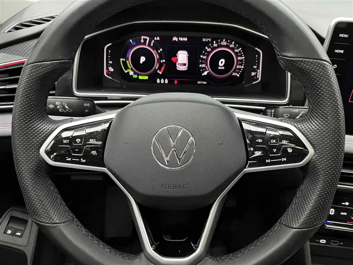 VOLKSWAGEN TIGUAN L NEW ENERGY