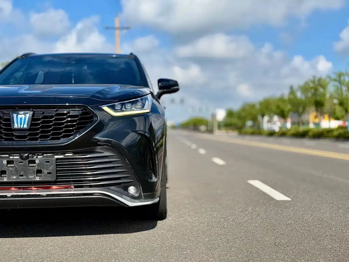 TOYOTA CROWN LUFANG
