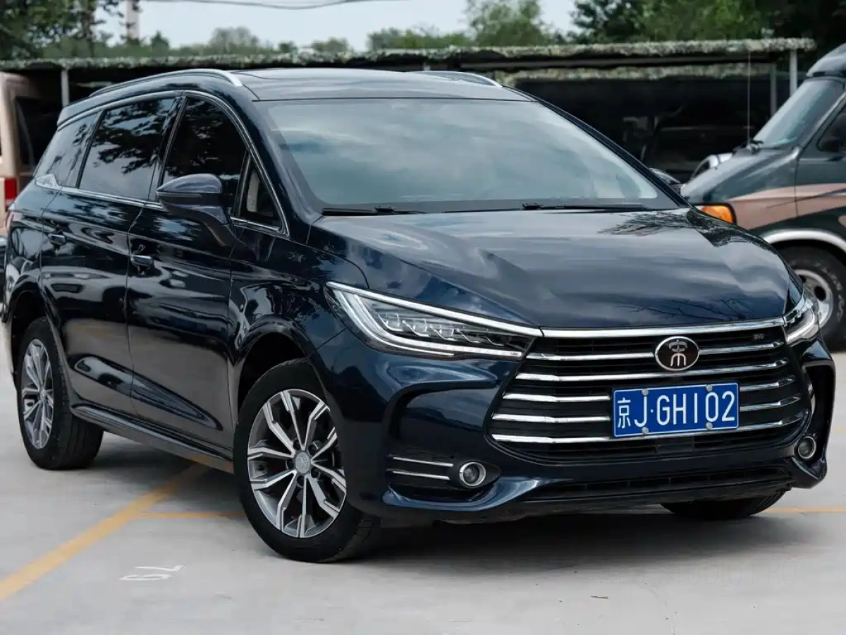 BYD SONG MAX