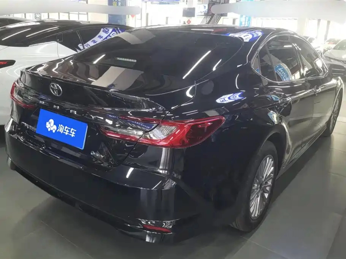 TOYOTA CAMRY