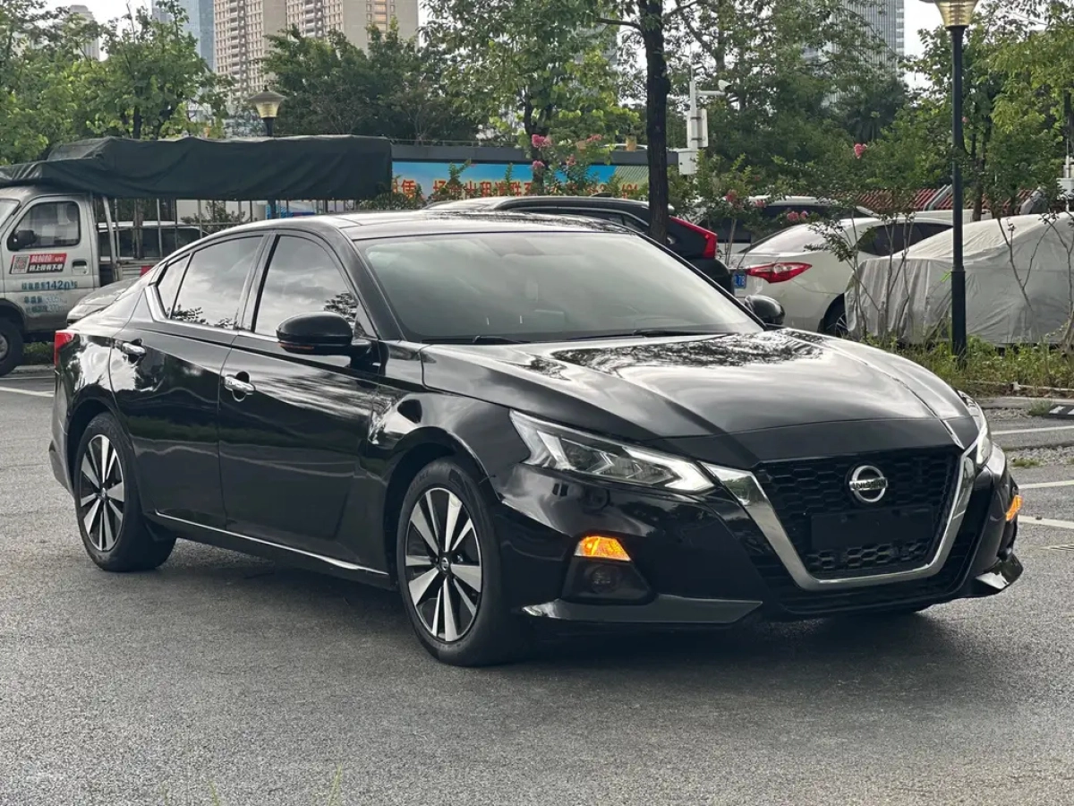 NISSAN TEANA
