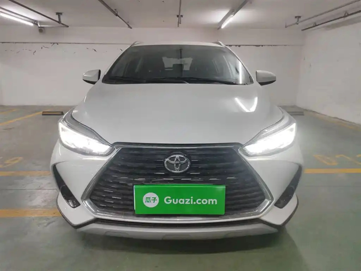 TOYOTA YARIS L DAZZLING