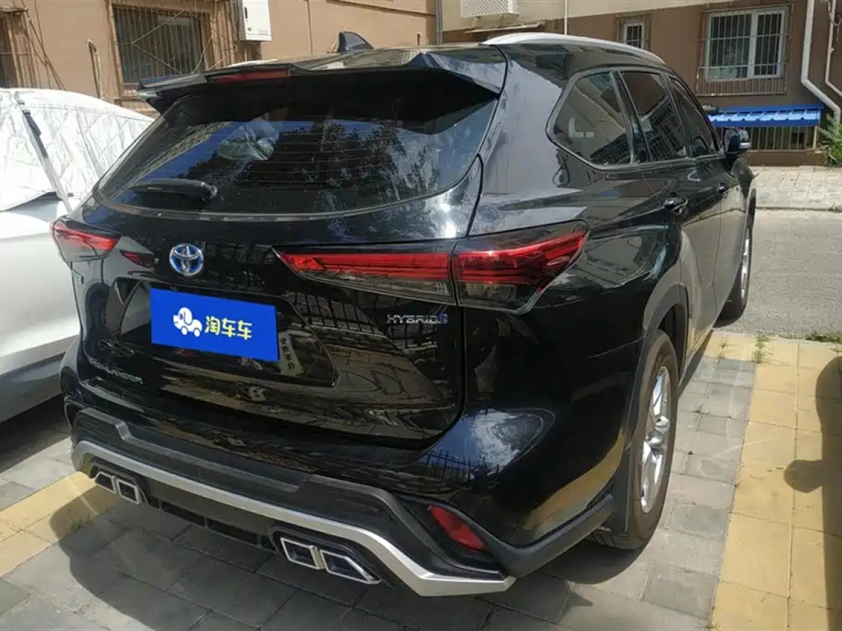 TOYOTA HIGHLANDER