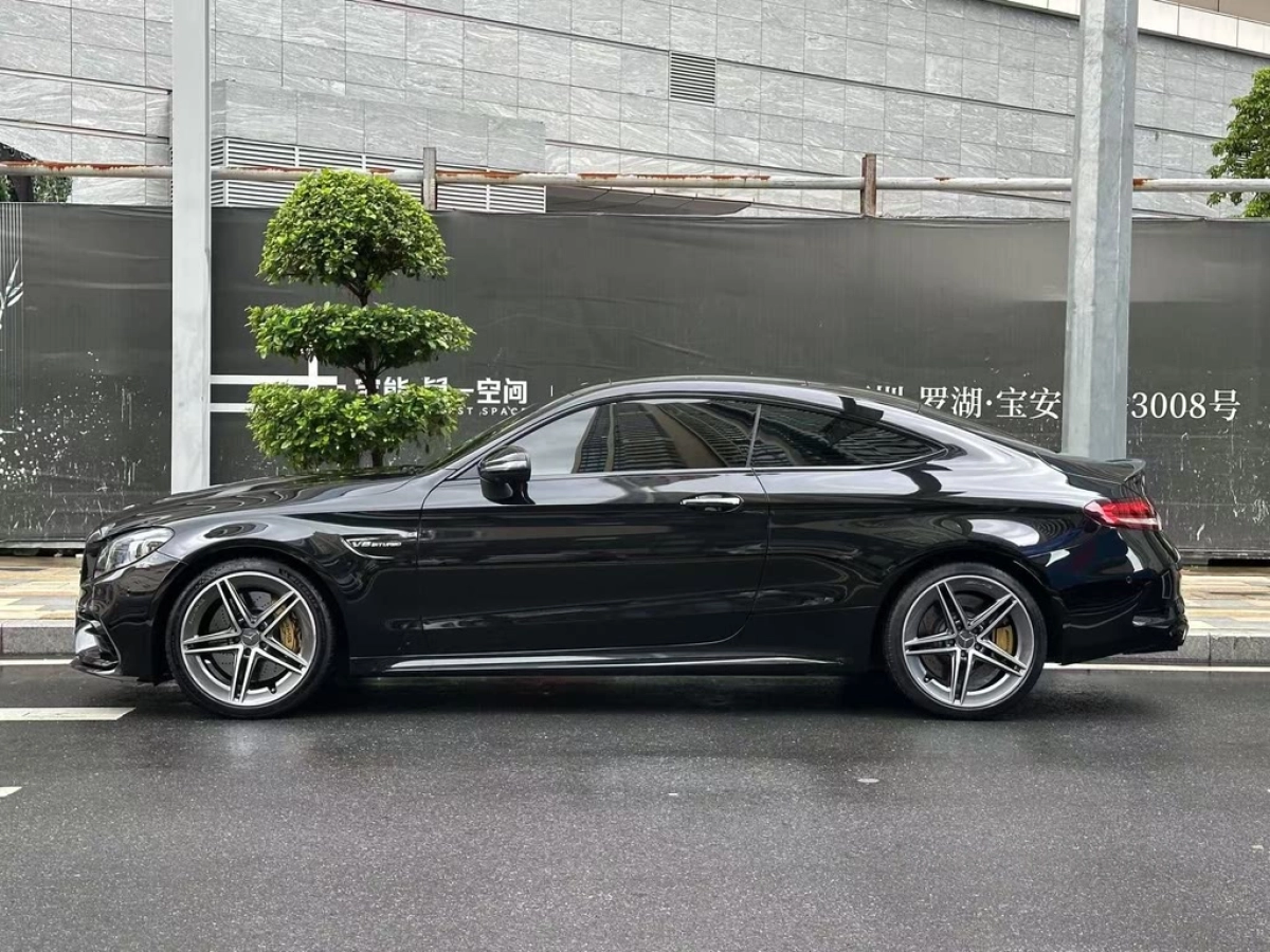 MERCEDES BENZ C-CLASS AMG