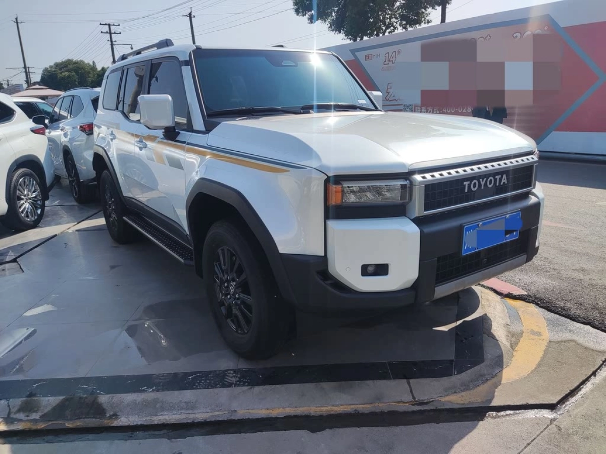 TOYOTA PRADO