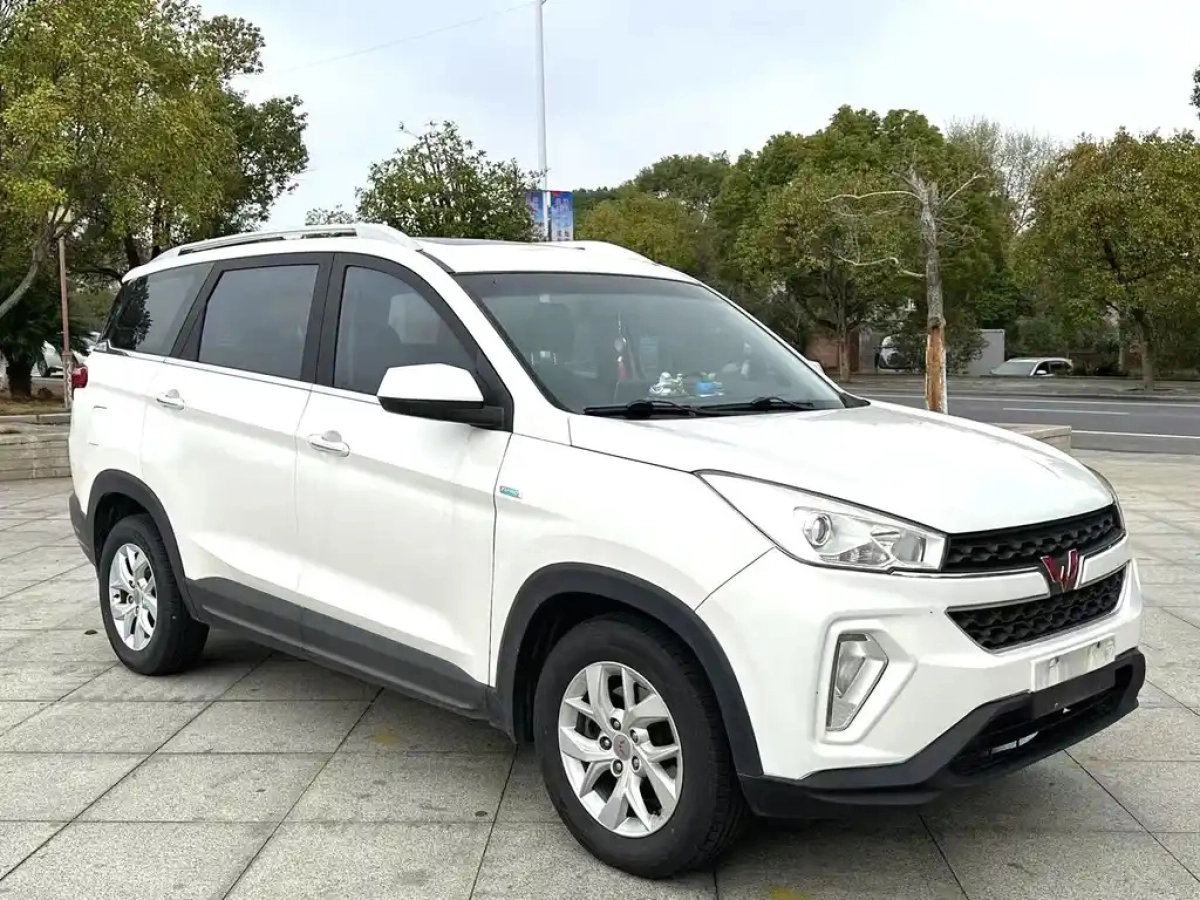 SGMW WULING HONGGUANG S3
