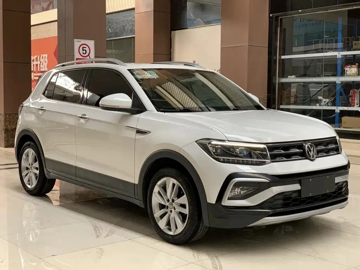 VOLKSWAGEN T-CROSS