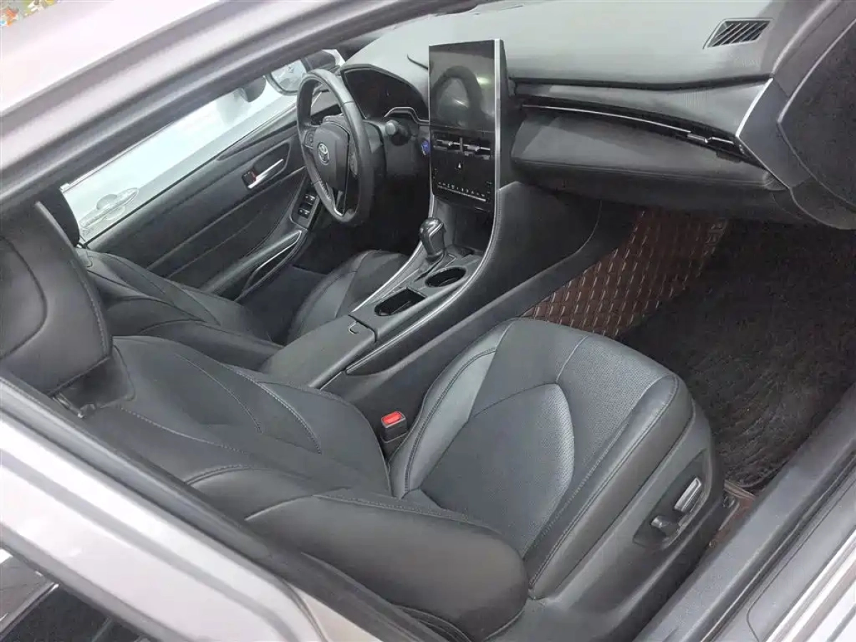 TOYOTA AVALON