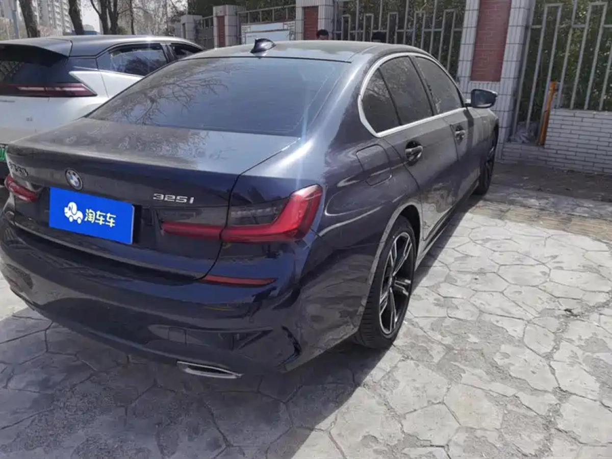 BMW 3-SERIES