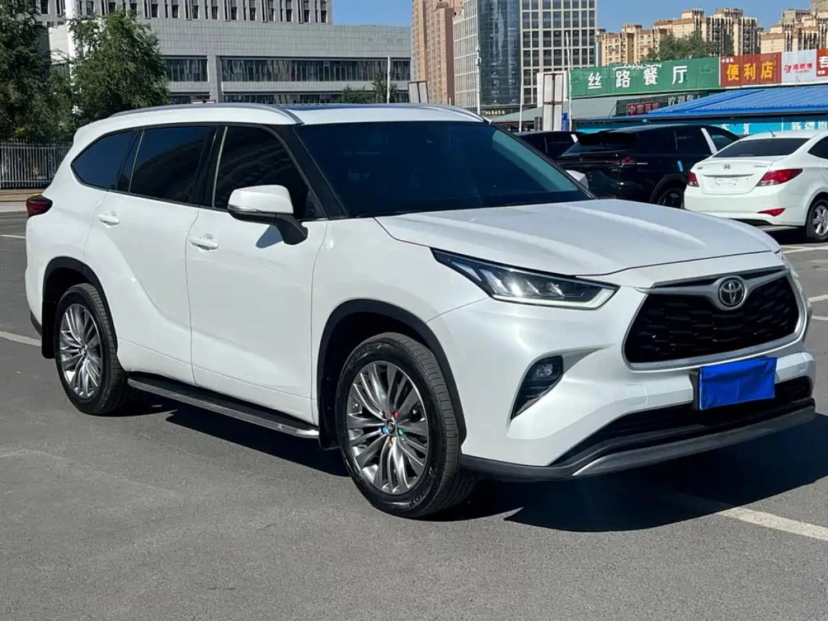 TOYOTA HIGHLANDER