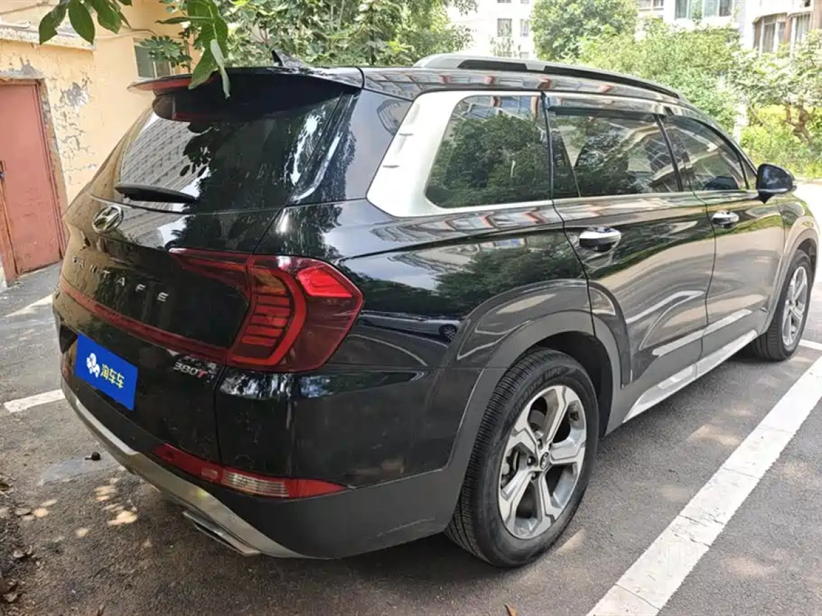HYUNDAI SANTAFE