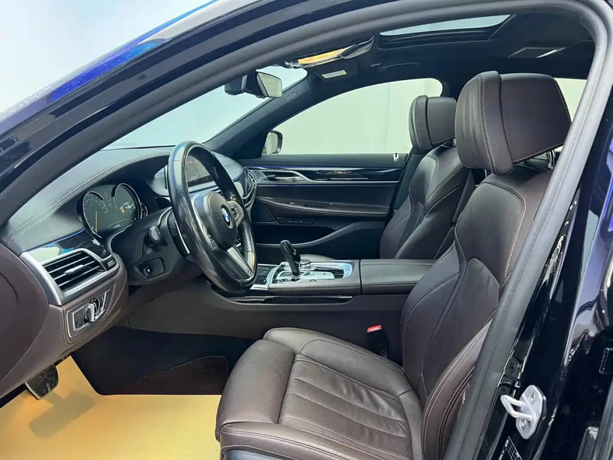 BMW 7-SERIES