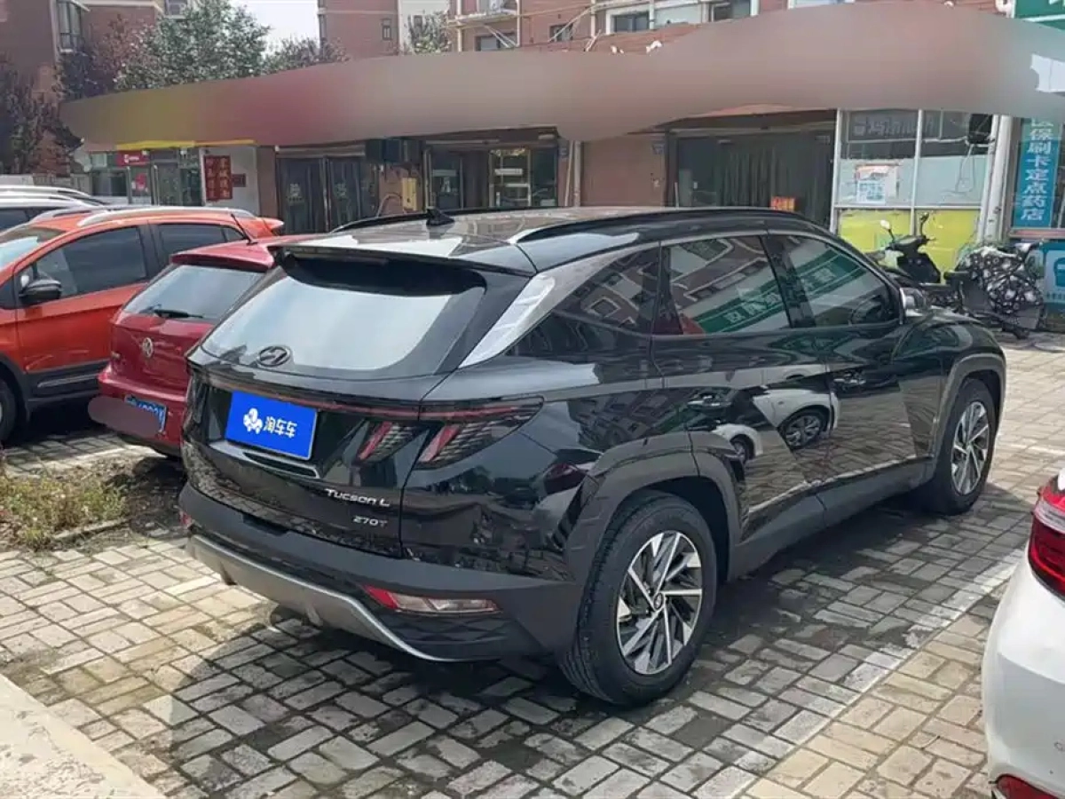 HYUNDAI TUCSON