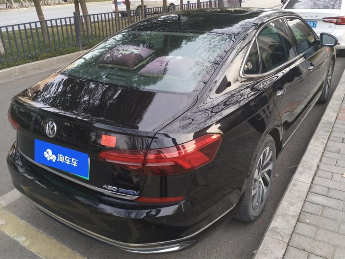 VOLKSWAGEN PASSAT NEW ENERGY