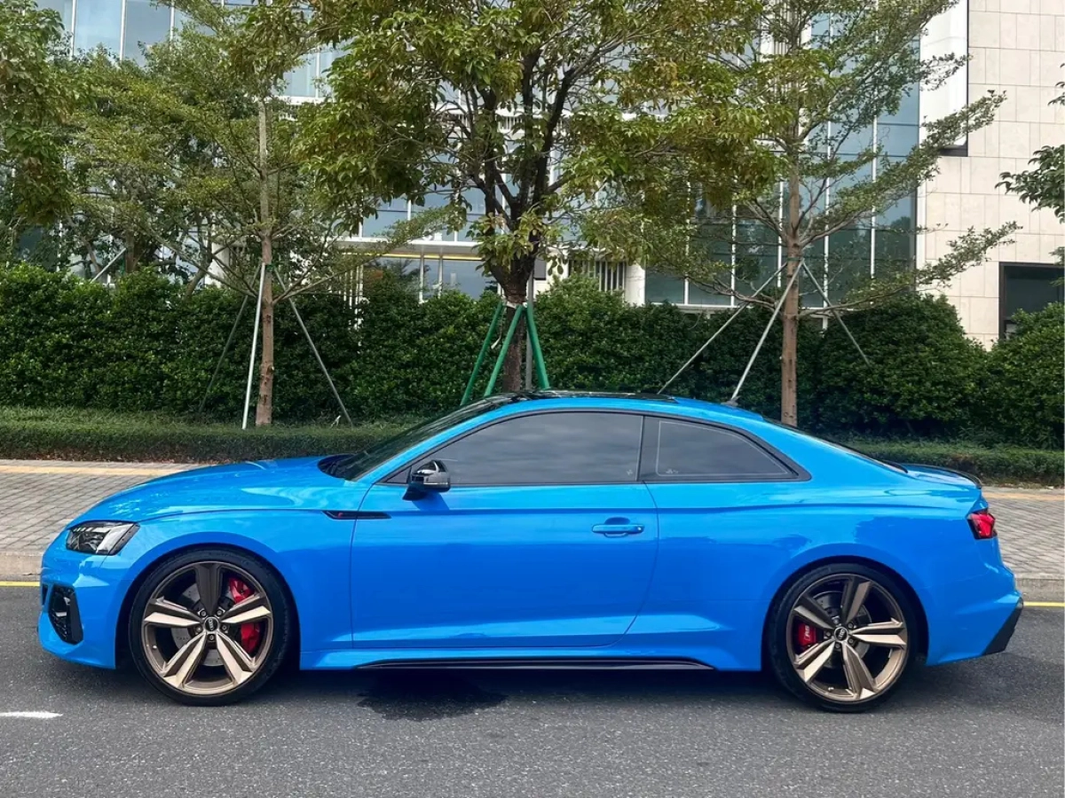 AUDI RS 5