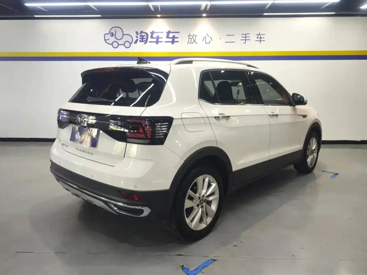 VOLKSWAGEN T-CROSS