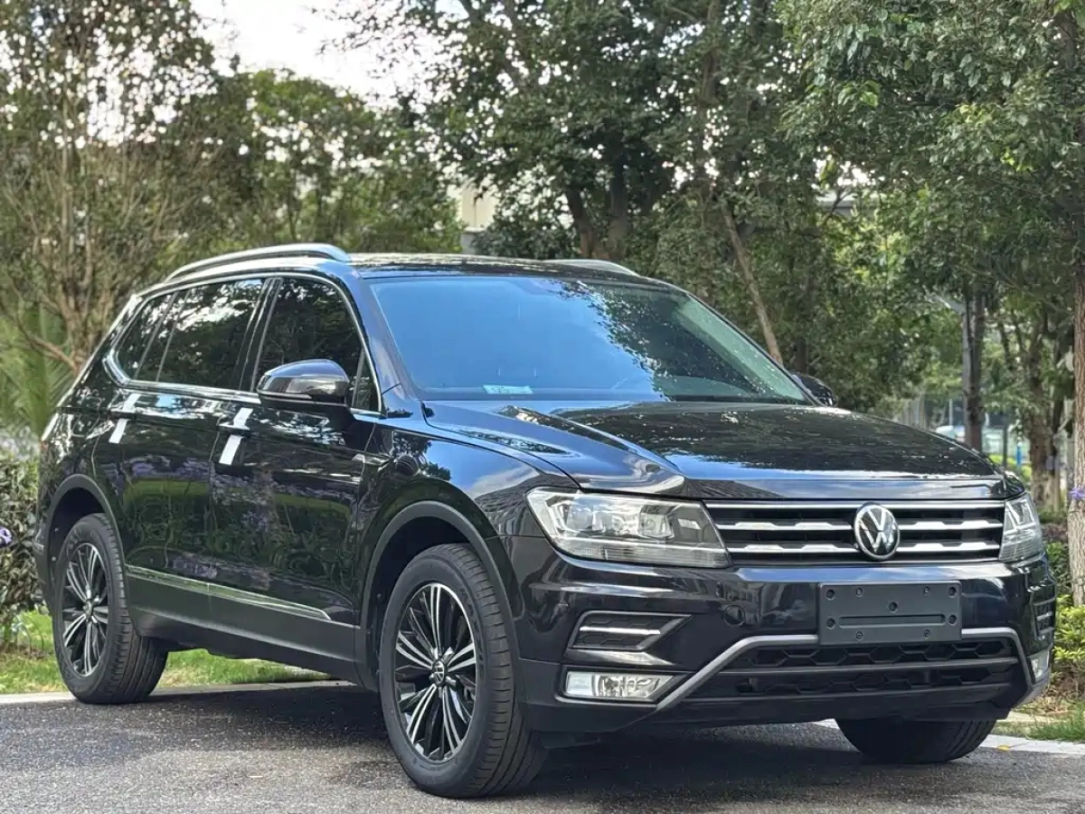 VOLKSWAGEN TIGUAN L