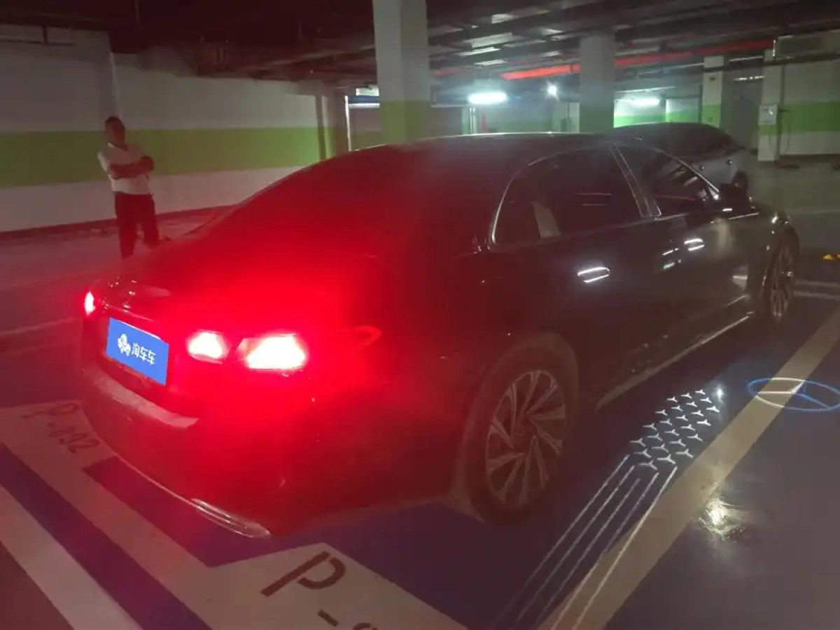 MERCEDES BENZ E-CLASS