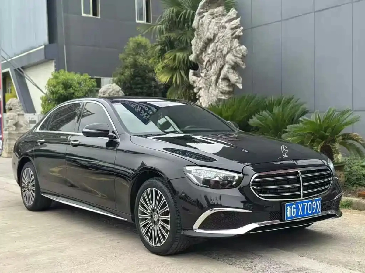 MERCEDES BENZ E-CLASS