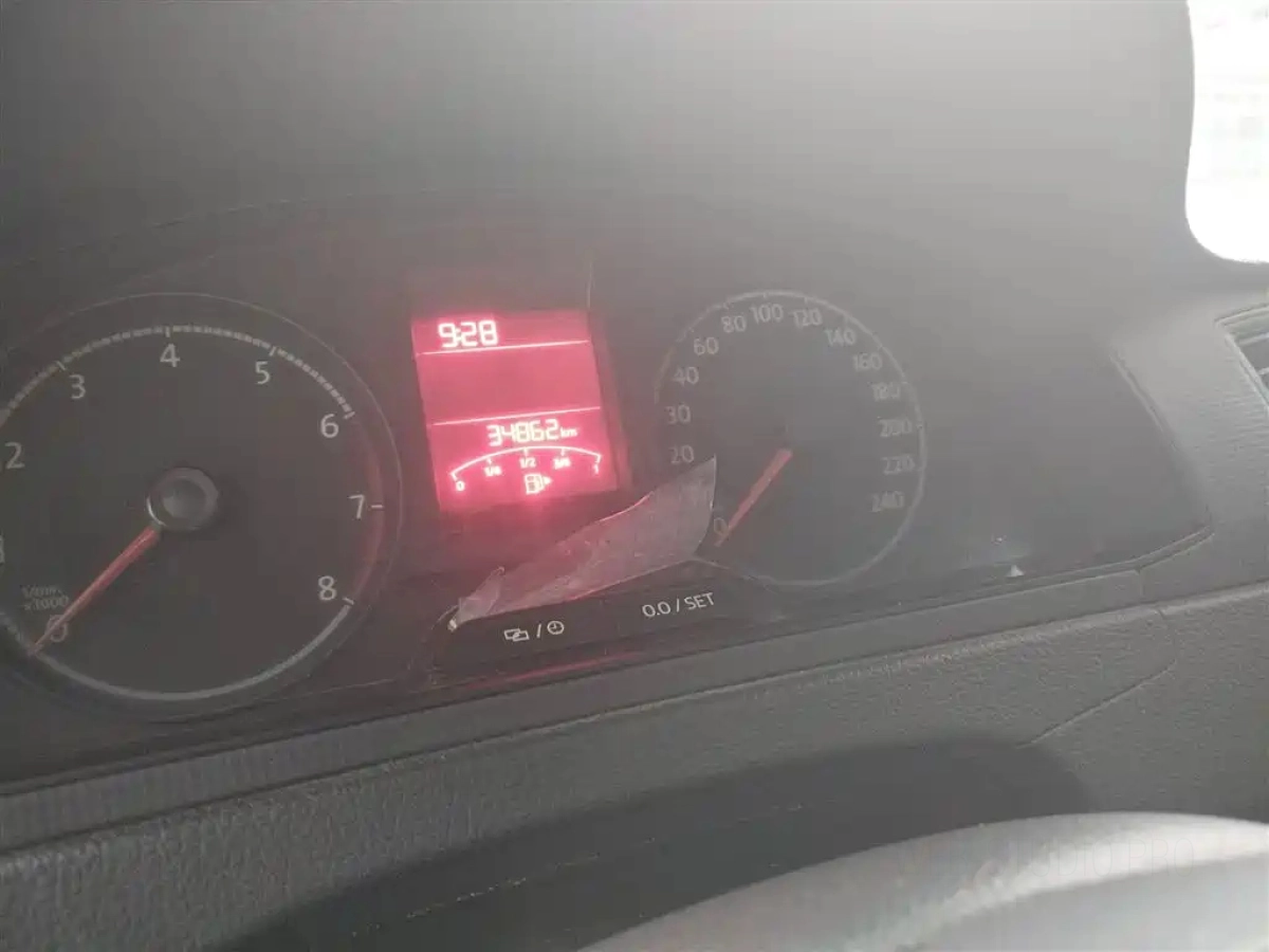 VOLKSWAGEN SANTANA
