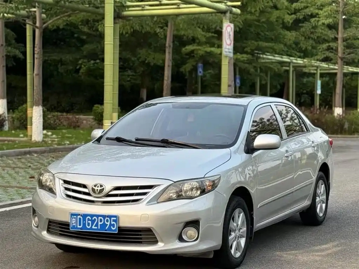 TOYOTA COROLLA  2013