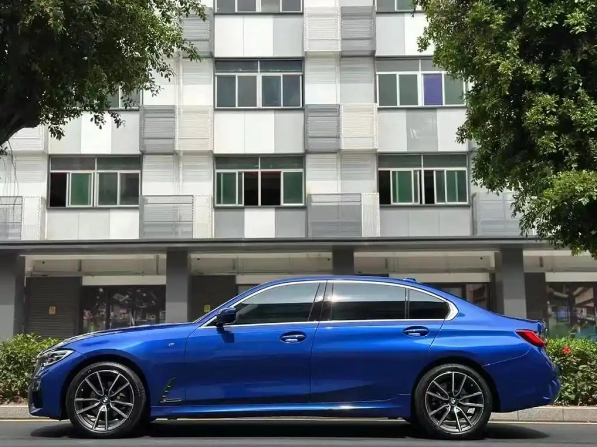 BMW 3-SERIES