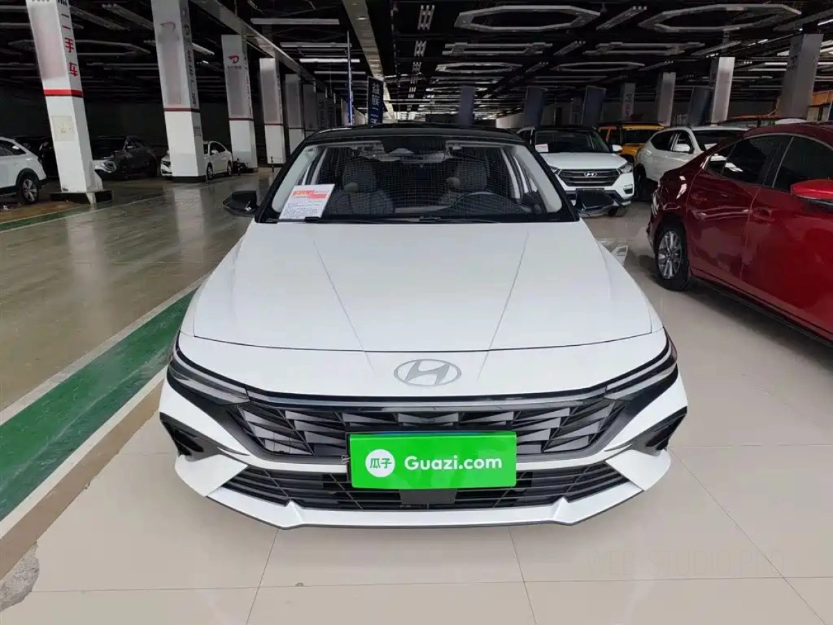 HYUNDAI ELANTRA