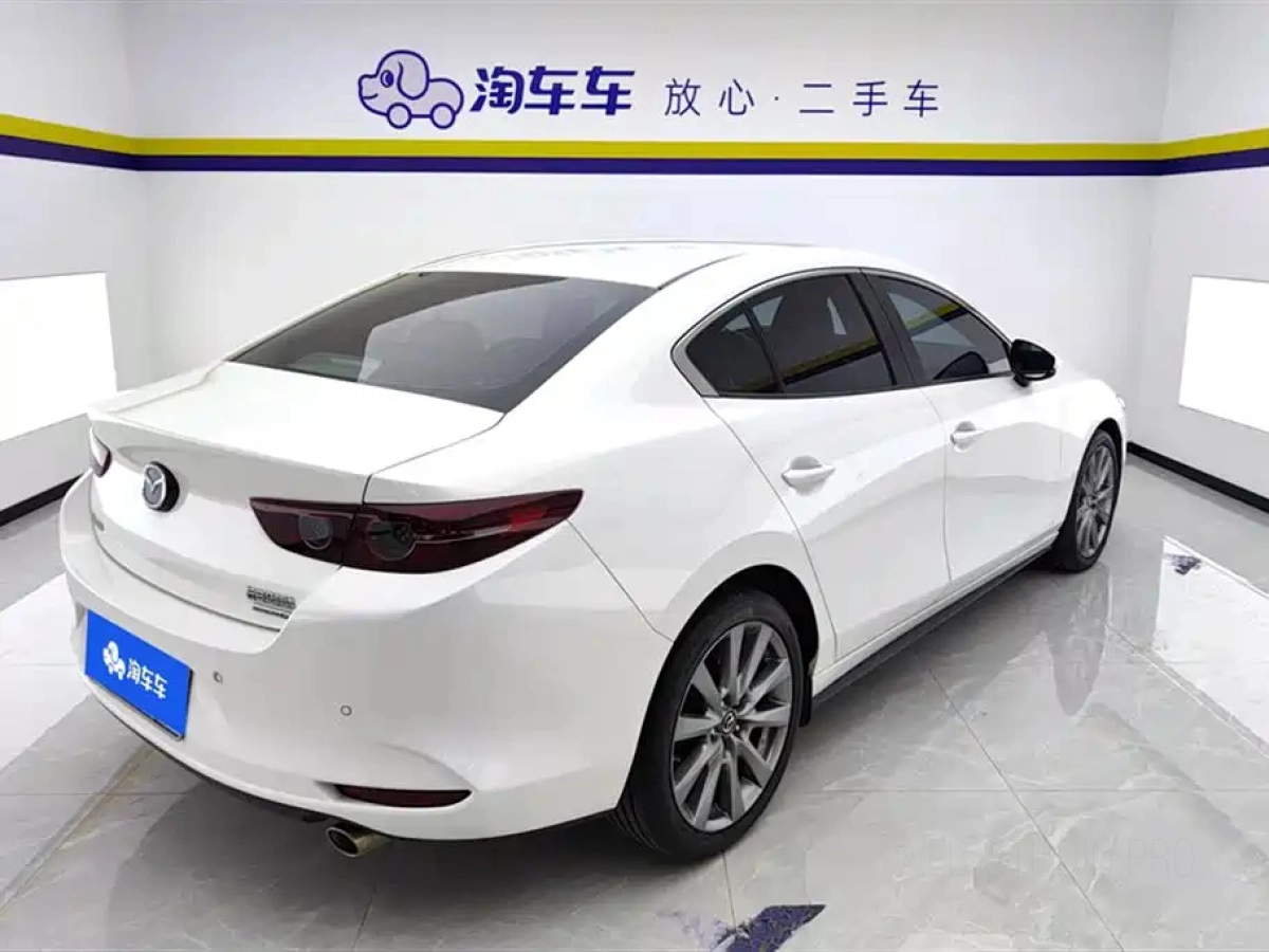 MAZDA 3 AXELA