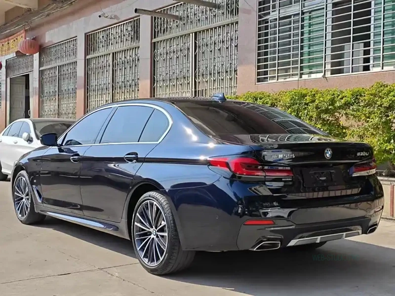 BMW 5-SERIES