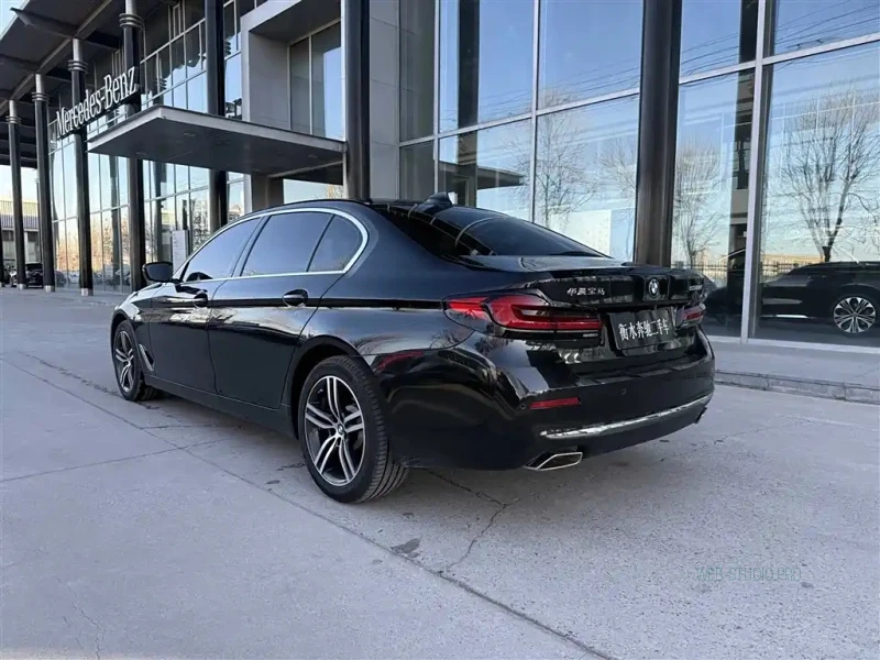 BMW 5-SERIES